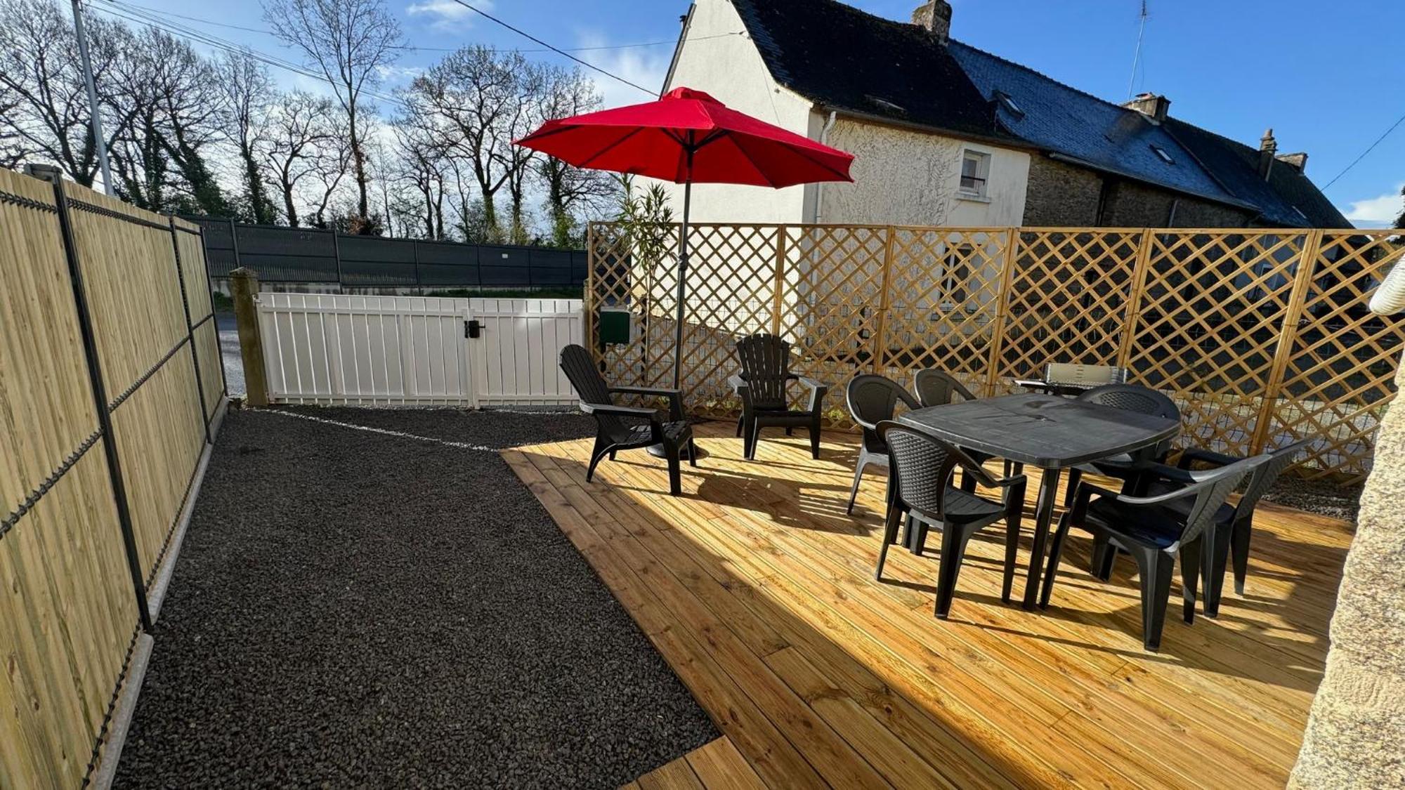 Petite Maison En Pierre Au Pied De La Voie Verte Ploërmel Екстериор снимка